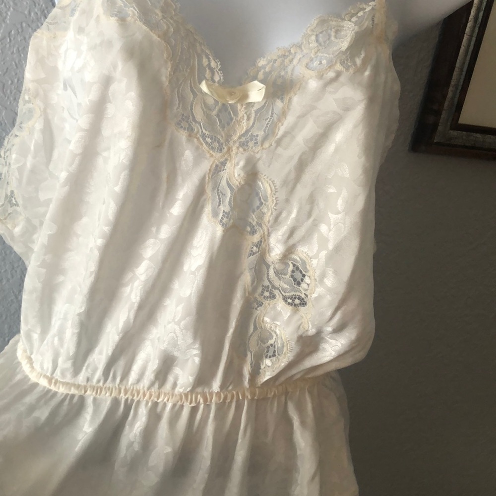 VINTAGE ✨ Christian Dior Lacey Teddy - Picture 4 of 7